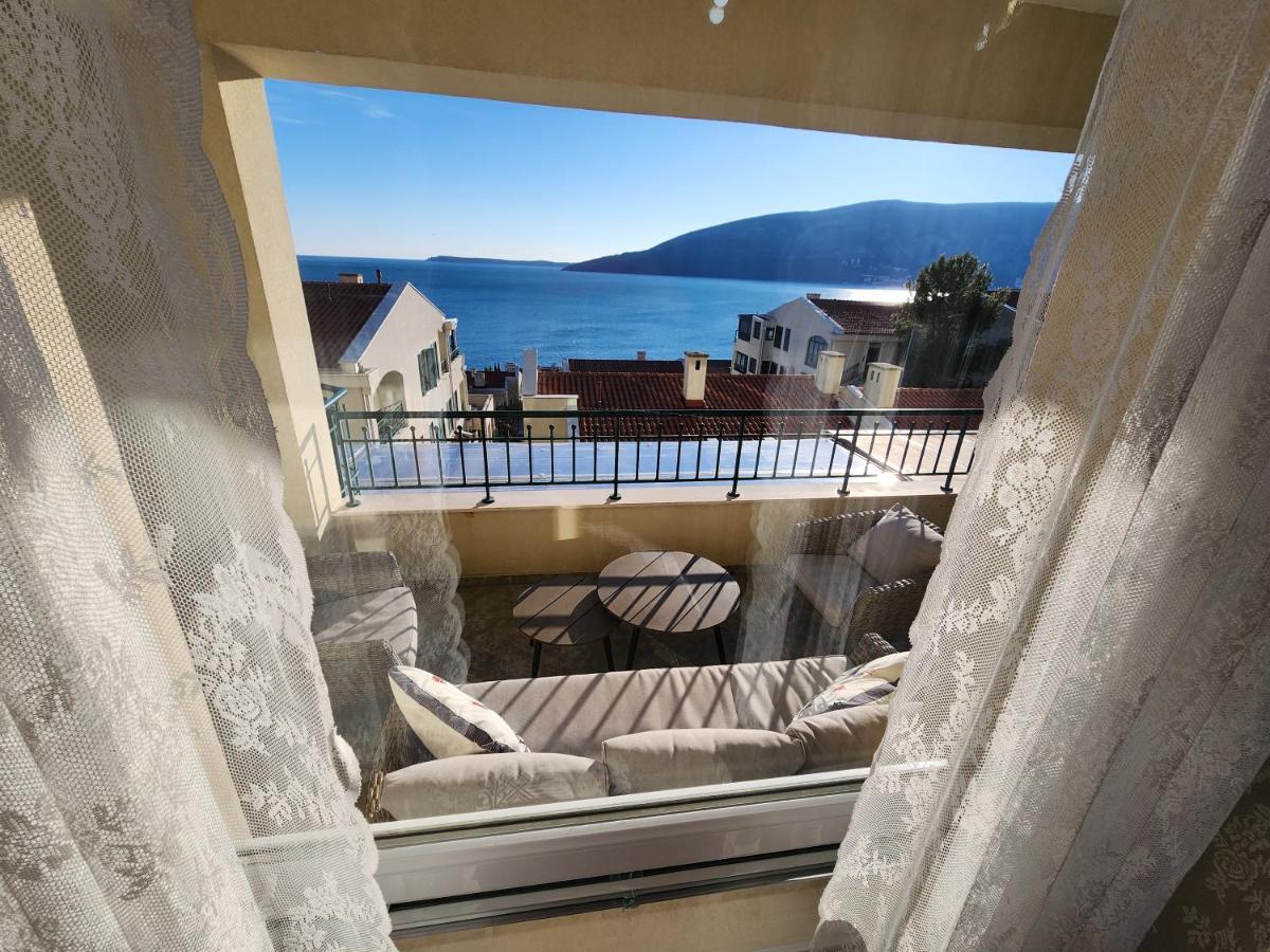 Beachside With Sea View - Herceg Novi