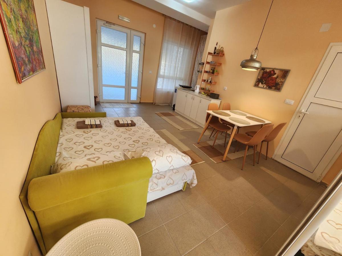 Beachside With Sea View - Herceg Novi