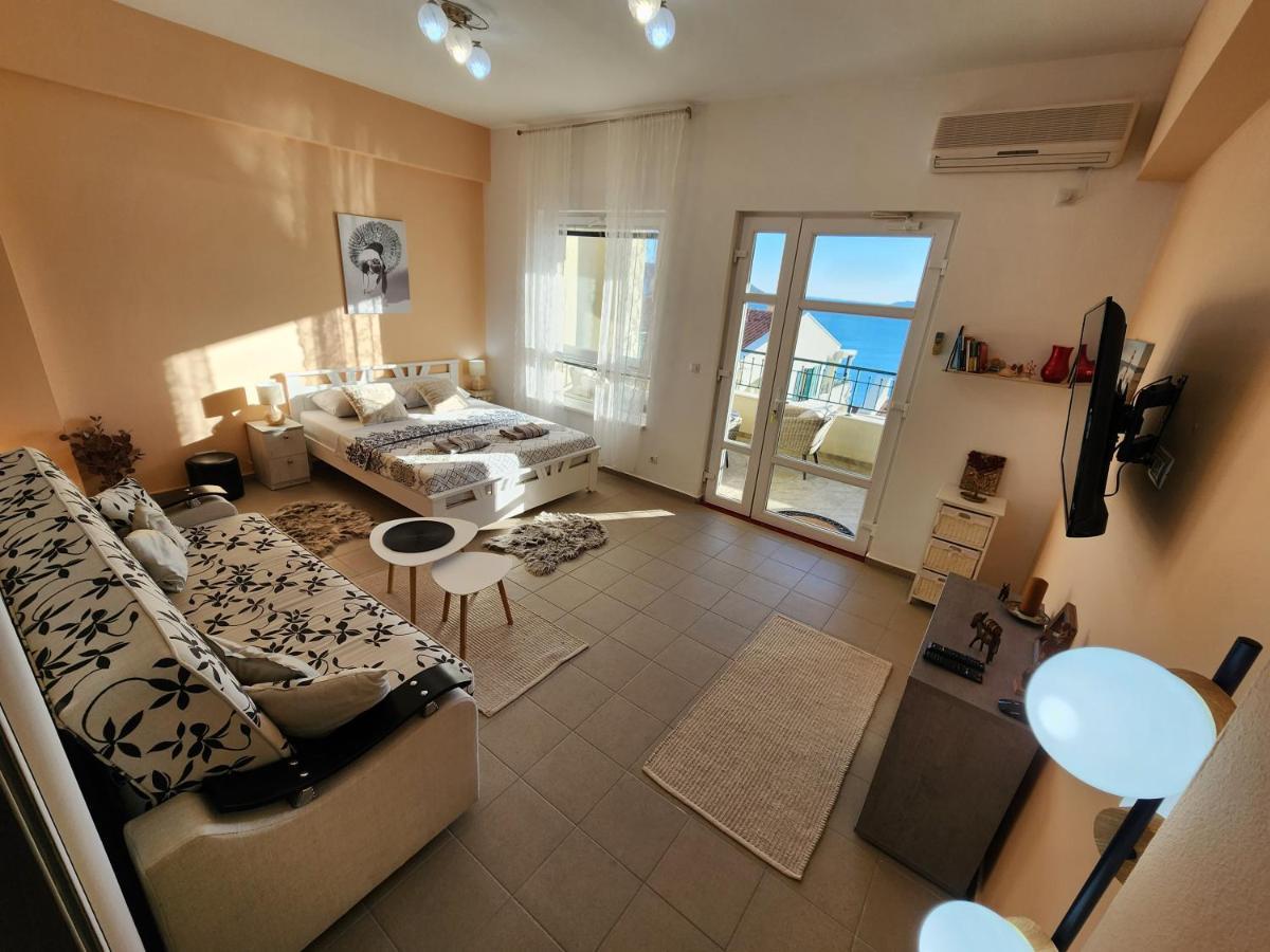 Beachside With Sea View -