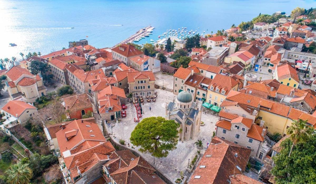 Beachside With Sea View - Herceg Novi