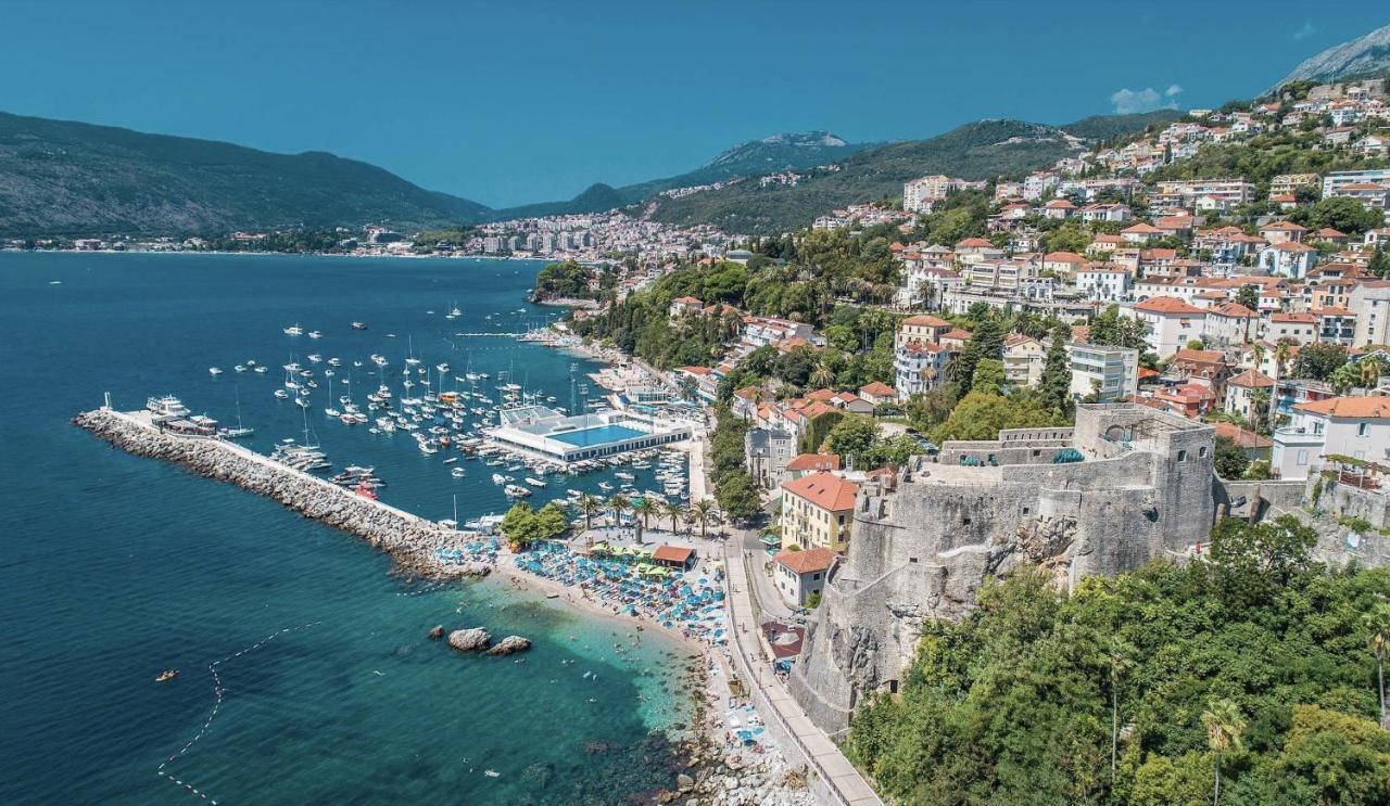 Beachside With Sea View - * Herceg Novi